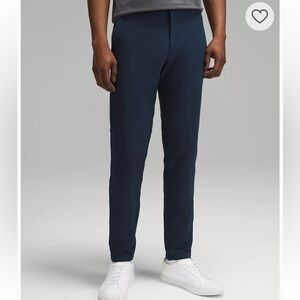 Lululemon Men’s Commission Pant Slim Fit in Navy
